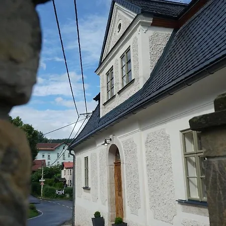 Baroque Chaplain House Kaplanka 1796 A. D. - Historical Luxury Apts In Bohemian Paradise Lägenhet Zelezny Brod