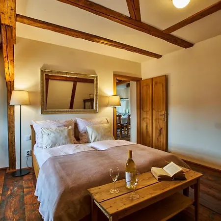 Apartment Baroque Chaplain House Kaplanka 1796 A. D. - Historical Luxury Apts In Bohemian Paradise