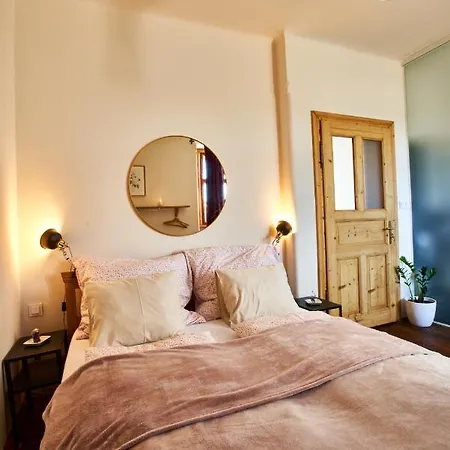 Baroque Chaplain House Kaplanka 1796 A. D. - Historical Luxury Apts In Bohemian Paradise