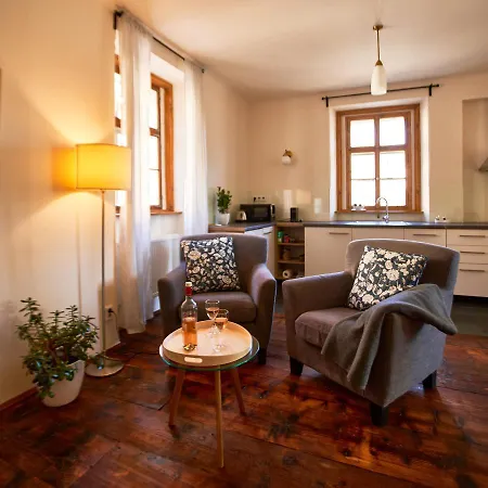 Baroque Chaplain House Kaplanka 1796 A. D. - Historical Luxury Apts In Bohemian Paradise Apartment Zelezny Brod