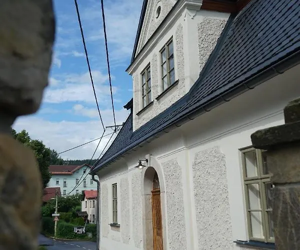 Baroque Chaplain House Kaplanka 1796 A. D. - Historical Luxury Apts In Bohemian Paradise Apartmán Zelezny Brod